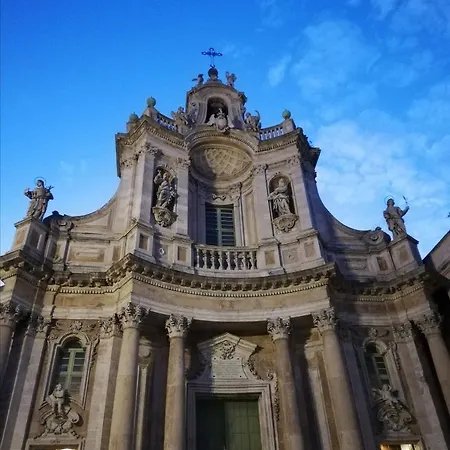 Dg Sicily ゲストハウス 2*