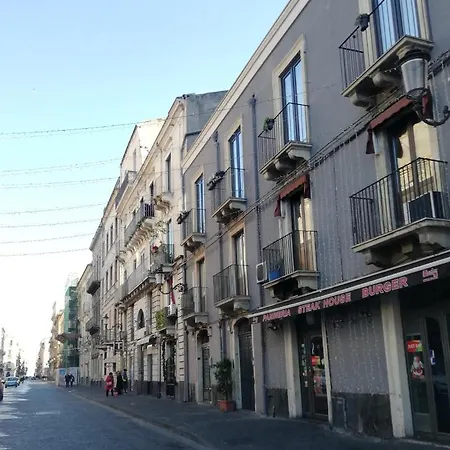 Dg Sicily 2* カターニア